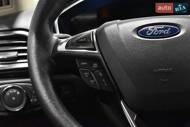 Седан Ford Fusion 2020 в Львове