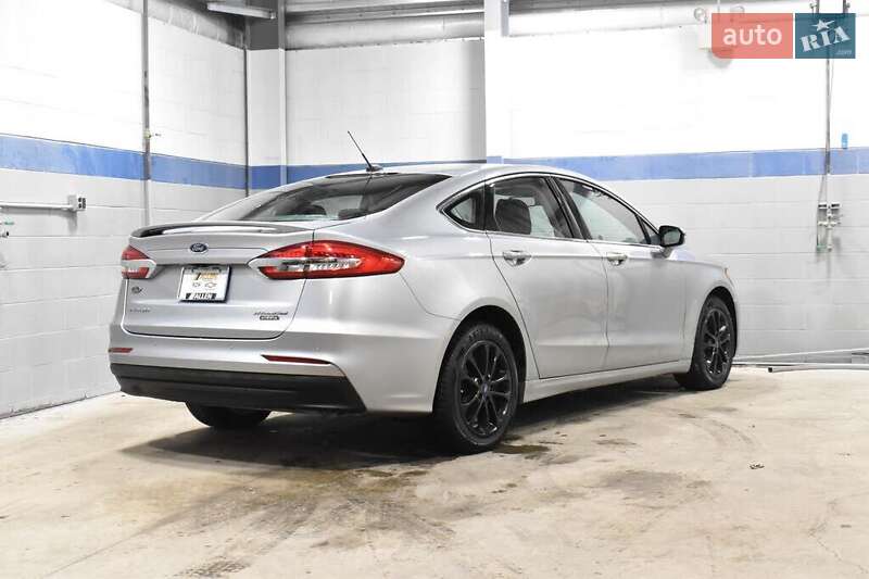 Седан Ford Fusion 2020 в Львове