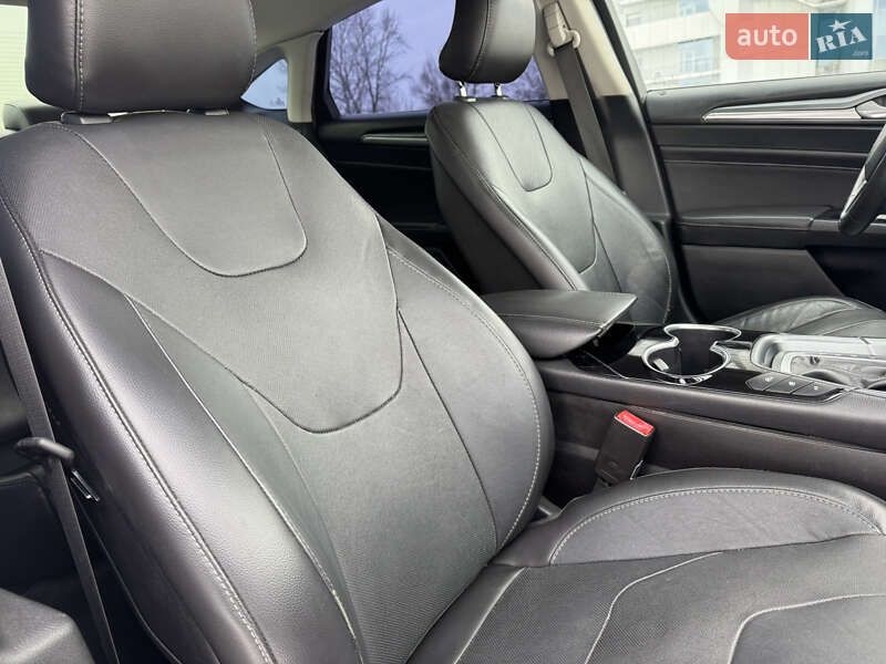 Седан Ford Fusion 2015 в Киеве