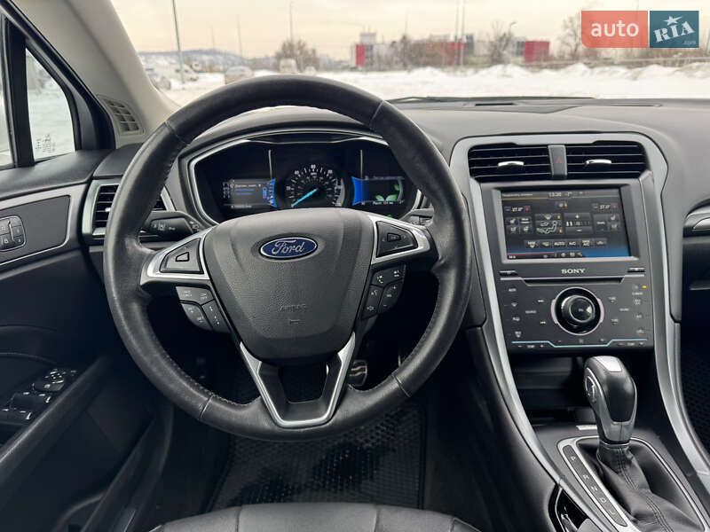 Седан Ford Fusion 2015 в Киеве