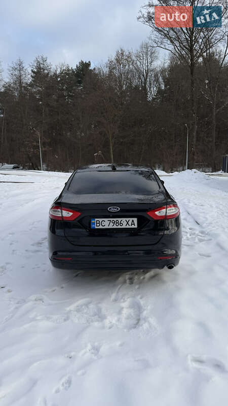 Седан Ford Fusion 2015 в Львові