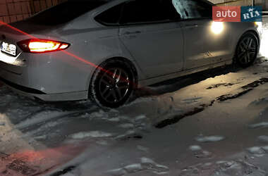 Седан Ford Fusion 2015 в Киеве
