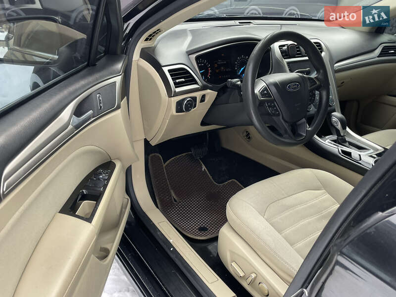 Седан Ford Fusion 2013 в Киеве фото 5 Седан Ford Fusion 2013 в Киеве