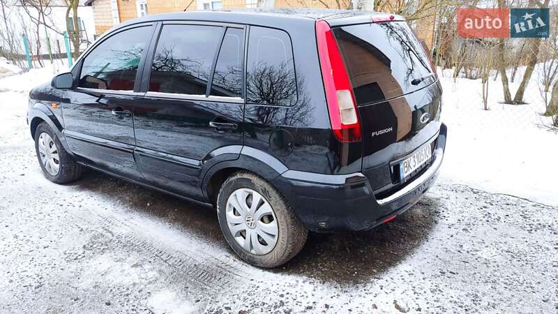 Хетчбек Ford Fusion 2009 в Дубні