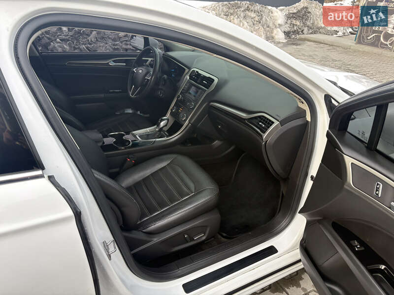 Седан Ford Fusion 2014 в Бородянке