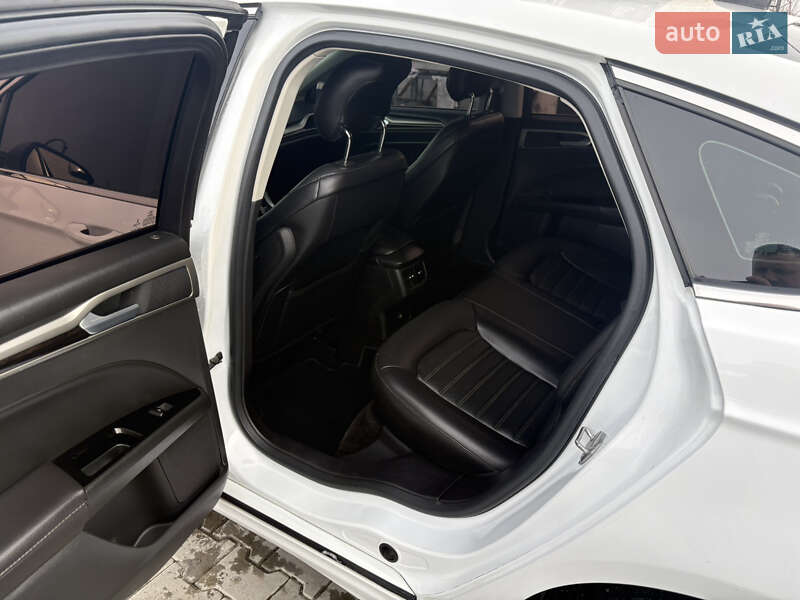 Седан Ford Fusion 2014 в Бородянке