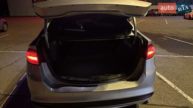 Седан Ford Fusion 2015 в Измаиле