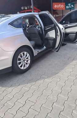 Седан Ford Fusion 2014 в Тернополе