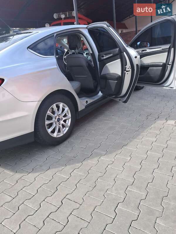 Седан Ford Fusion 2014 в Тернополе