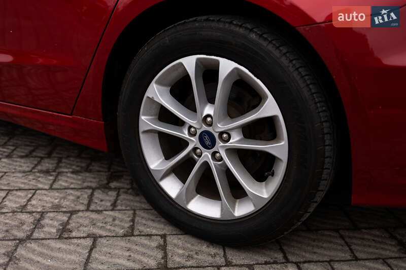 Седан Ford Fusion 2020 в Стрые