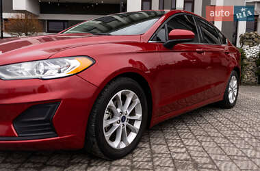 Седан Ford Fusion 2020 в Стрые
