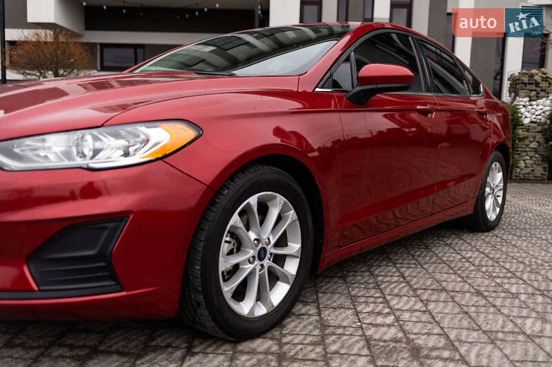 Седан Ford Fusion 2020 в Стрые