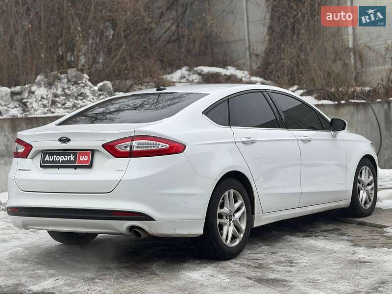Седан Ford Fusion 2015 в Киеве