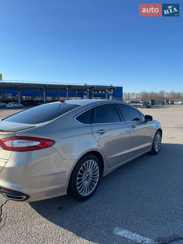 Седан Ford Fusion 2015 в Дніпрі