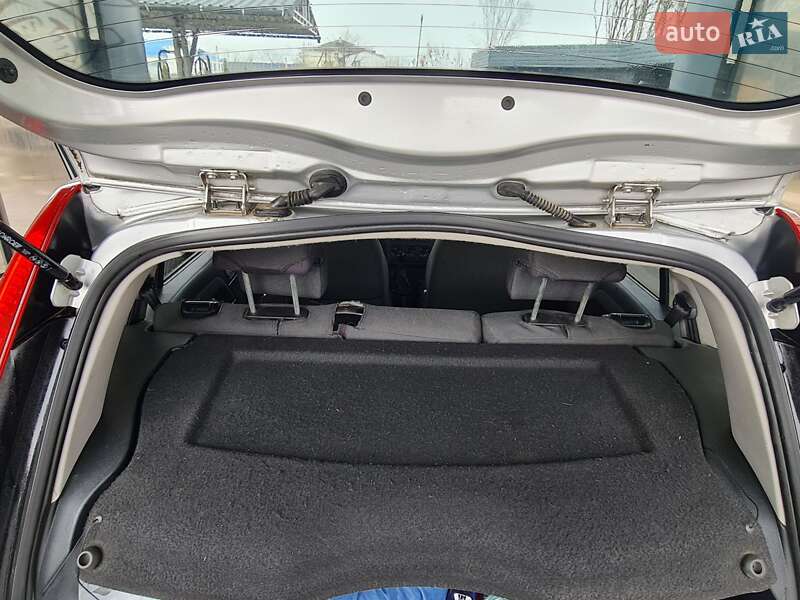 Хэтчбек Ford Fusion 2008 в Новом Роздоле