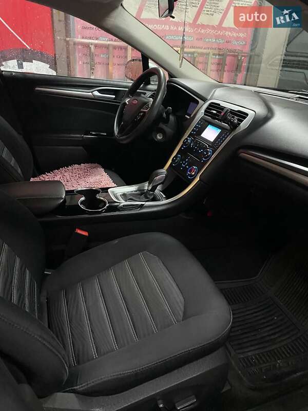 Седан Ford Fusion 2015 в Ободовке