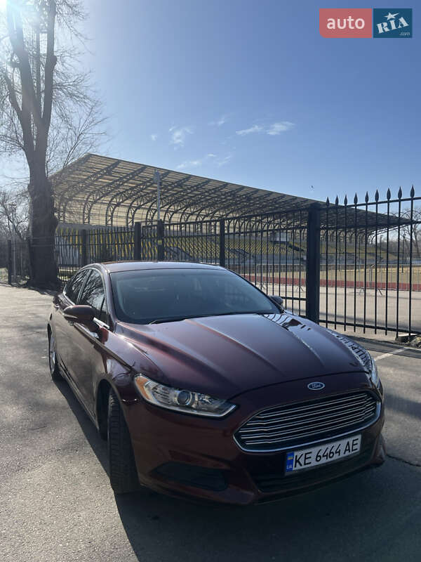 Седан Ford Fusion 2015 в Дніпрі
