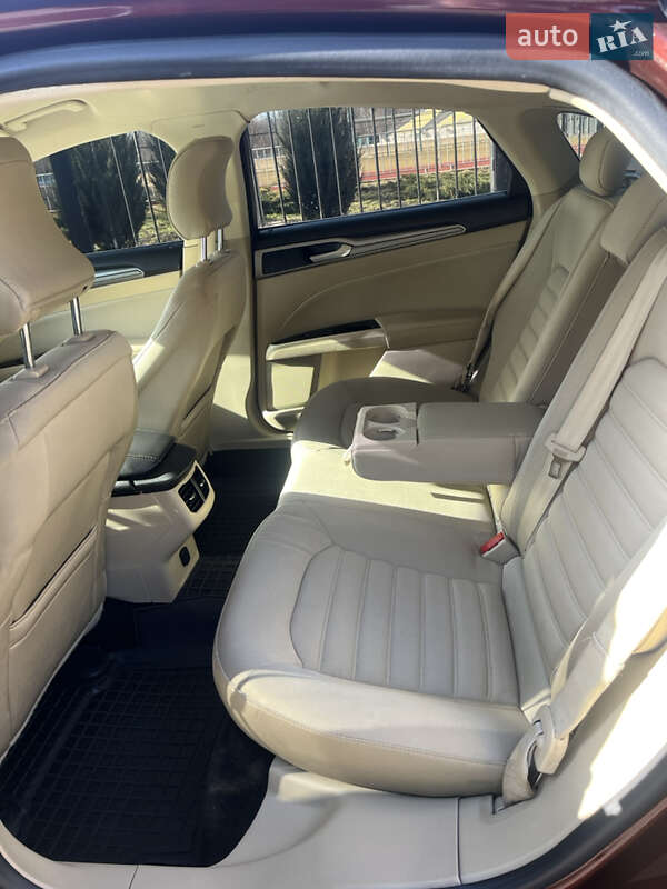 Седан Ford Fusion 2015 в Дніпрі