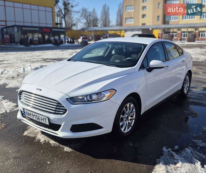Седан Ford Fusion 2015 в Житомирі