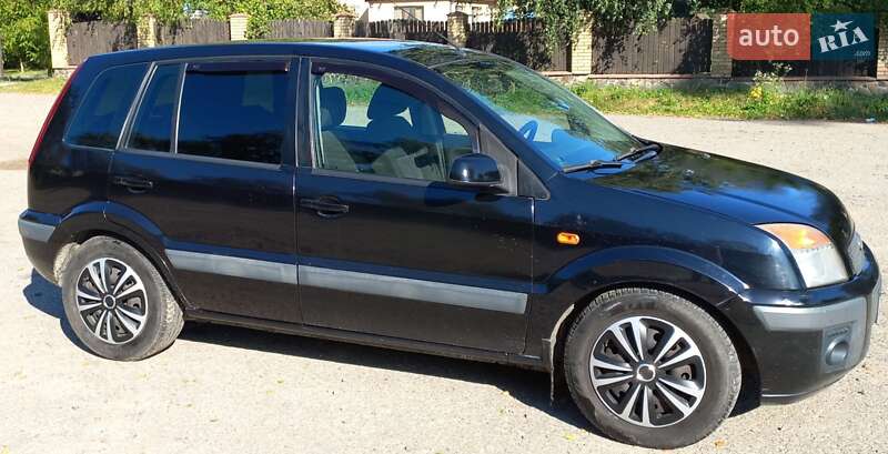 Хэтчбек Ford Fusion 2008 в Львове