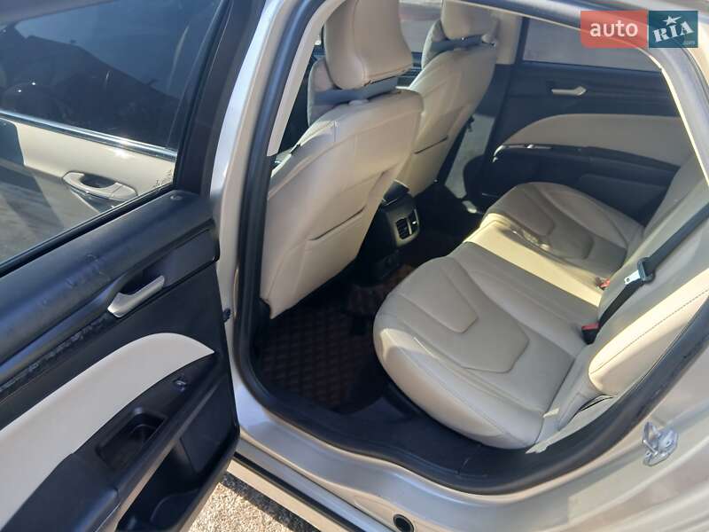 Седан Ford Fusion 2016 в Киеве фото 14 Седан Ford Fusion 2016 в Киеве