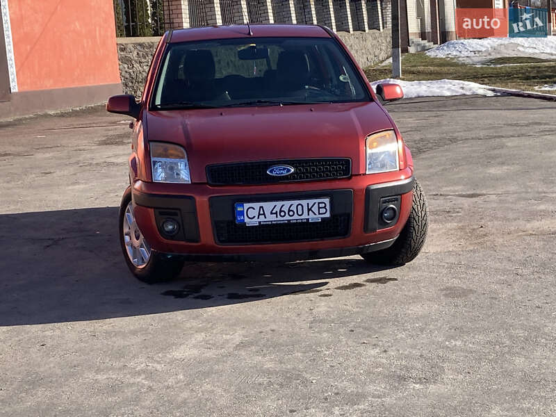 Хэтчбек Ford Fusion 2007 в Новоархангельске