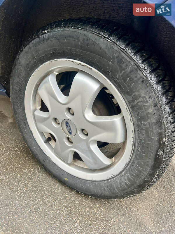 Хэтчбек Ford Fusion 2006 в Шостке