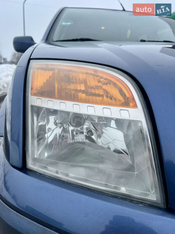 Хэтчбек Ford Fusion 2006 в Шостке