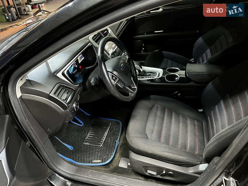 Седан Ford Fusion 2013 в Николаеве