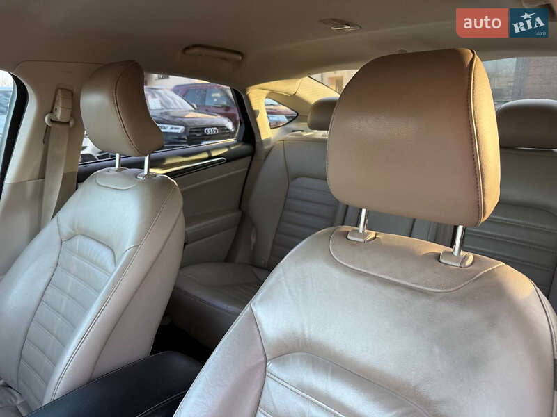 Седан Ford Fusion 2016 в Стрые