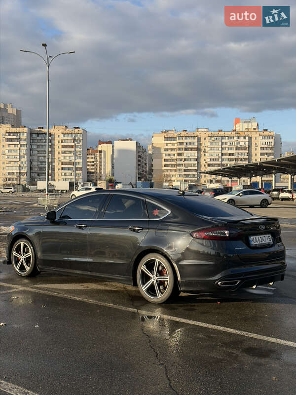 Седан Ford Fusion 2015 в Києві