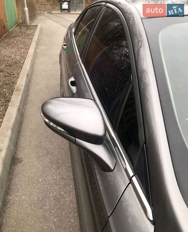 Седан Ford Fusion 2012 в Ужгороде