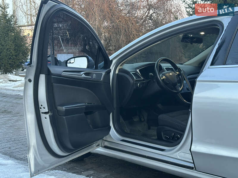 Седан Ford Fusion 2016 в Хмельницькому