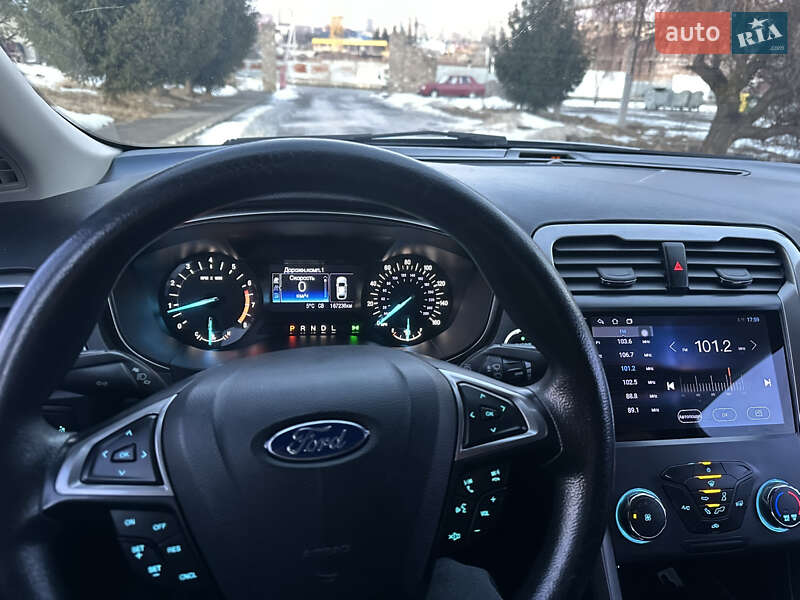 Седан Ford Fusion 2016 в Хмельницькому