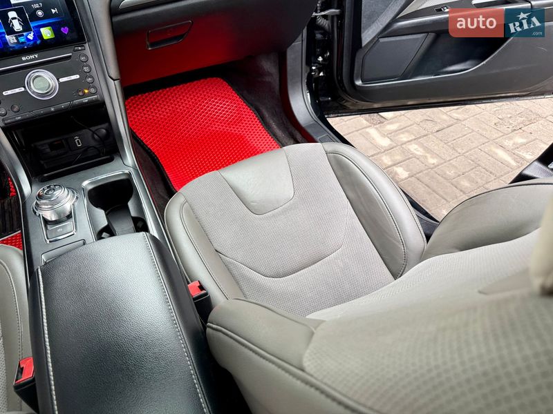 Седан Ford Fusion 2016 в Дніпрі