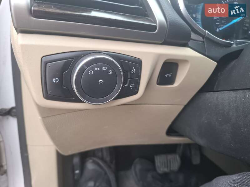 Седан Ford Fusion 2015 в Виннице