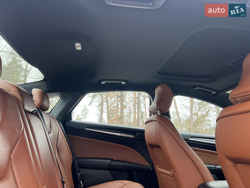 Седан Ford Fusion 2019 в Гостомеле