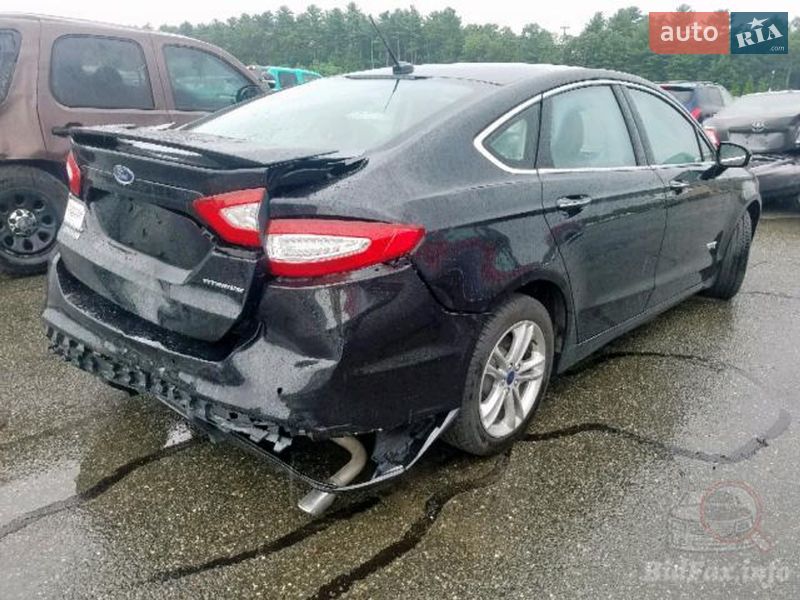 Седан Ford Fusion 2015 в Шостке