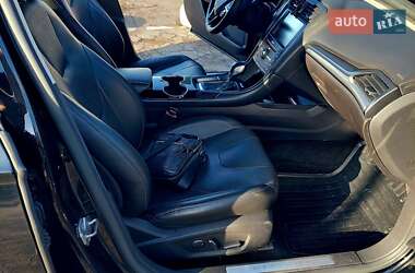 Седан Ford Fusion 2016 в Марганце