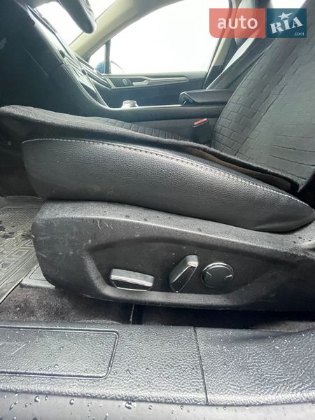 Седан Ford Fusion 2017 в Львове