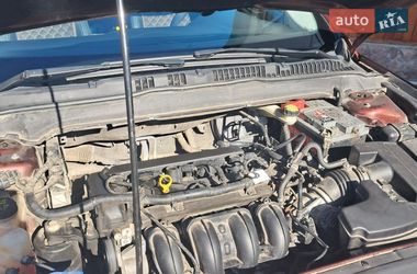 Седан Ford Fusion 2016 в Жовкве