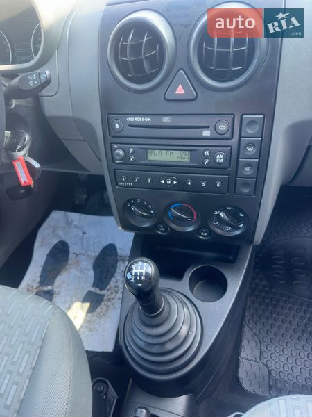 Хэтчбек Ford Fusion 2006 в Виннице