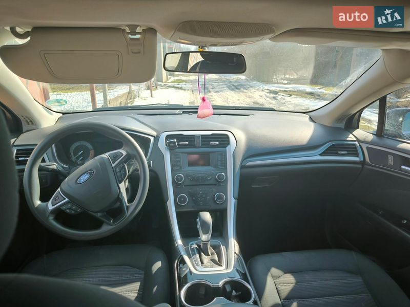 Седан Ford Fusion 2015 в Одесі