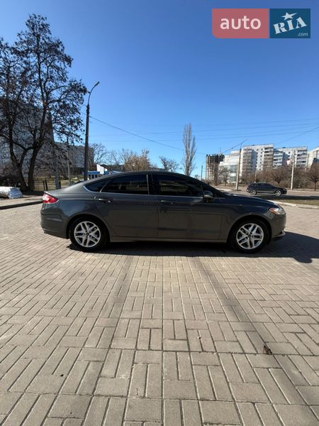 Седан Ford Fusion 2015 в Черкасах