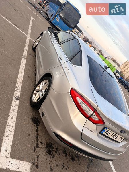 Седан Ford Fusion 2015 в Киеве