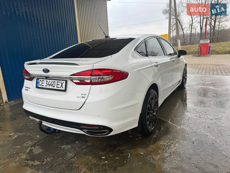Седан Ford Fusion 2017 в Сторожинці