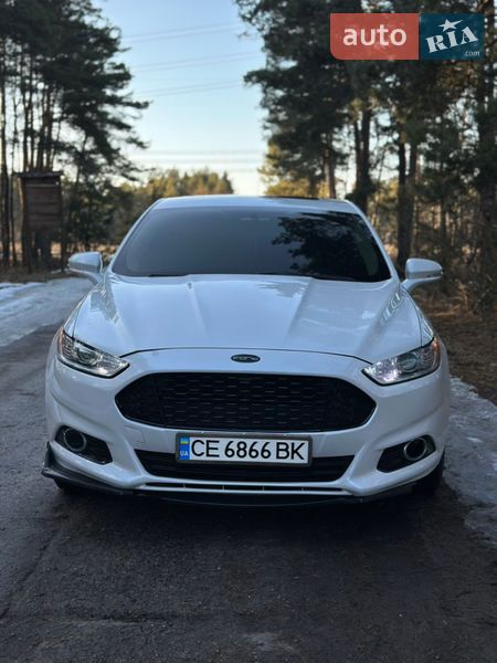 Седан Ford Fusion 2015 в Ровно