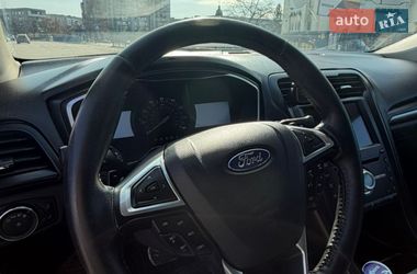 Седан Ford Fusion 2016 в Львове