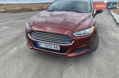 Седан Ford Fusion 2016 в Софіївській Борщагівці