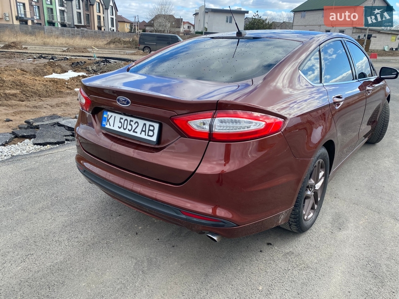Седан Ford Fusion 2016 в Софіївській Борщагівці